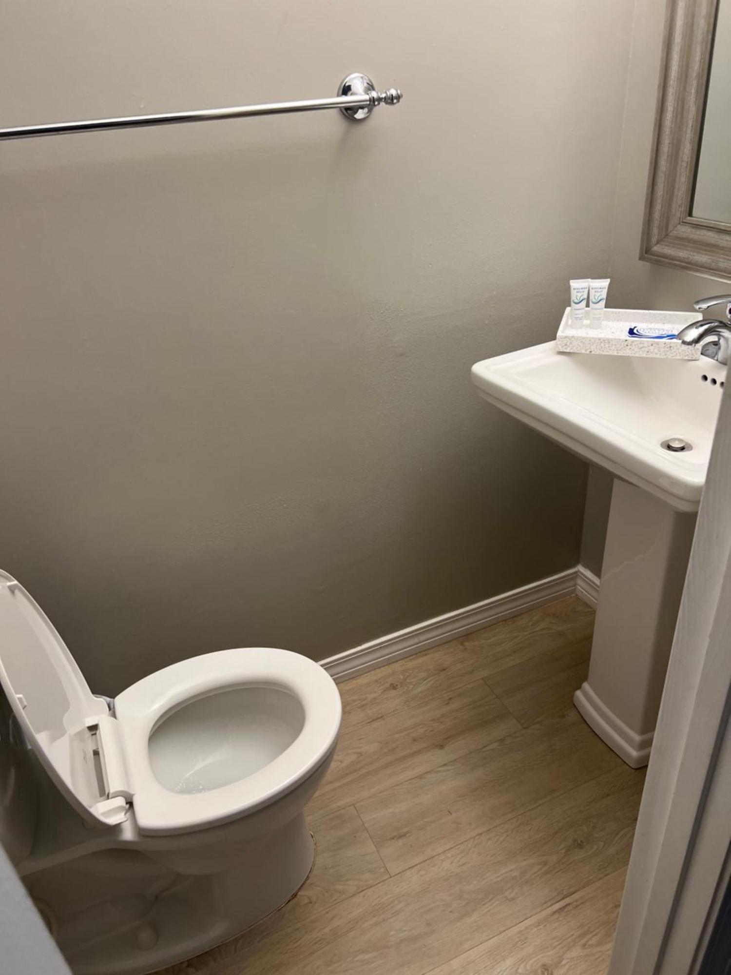Modern 2 Bedroom Townhome Minutes From The Beach!! 沃尔顿堡滩 外观 照片